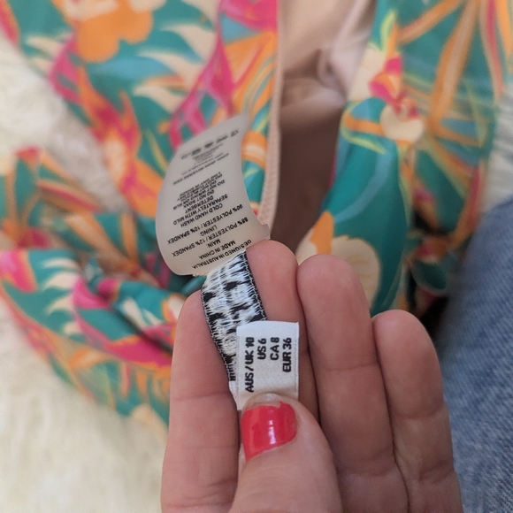 NEW Women's Maree Maree Swimsuit 6 One Shoulder Ruffle Orange Teal Pink - Picture 3 of 4